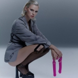 Вибрострапон Strap-On-Me Multi Orgasm с 3 моторами и клиторальным стимулятором, фуксия (M - 15.2, Ø 3.8 см)