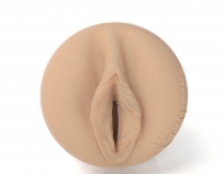 Мастурбатор Fleshlight Girls - Kayley Gunner Fully Loaded - вагина